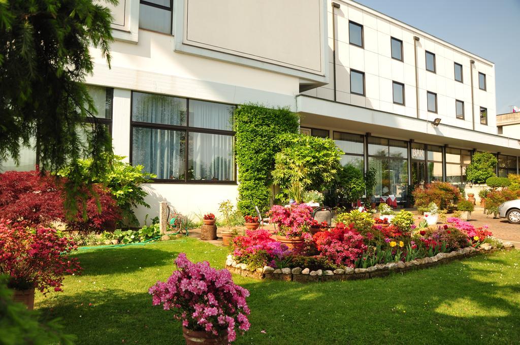 Turandot Magnolia - Hotel & Congressi Grisignano di Zocco ภายนอก รูปภาพ